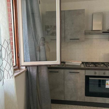 Appartamento Sulla Piazza 90 M Dal Mare Анцио Екстериор снимка